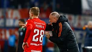 Internacional x Vasco: prováveis escalações e onde assistir ao vivo e de graça