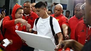 Luiz Araújo exalta o Flamengo ao desembarcar no Rio: "O Maior do Brasil e do mundo"