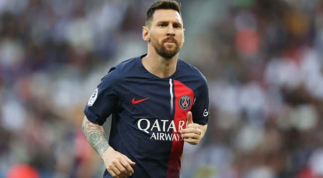 Pai de Messi diz que filho quer voltar ao Barcelona