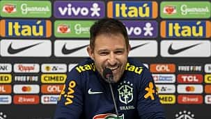 Ramon elogia estreantes e projeta jogo contra Senegal nesta terça-feira