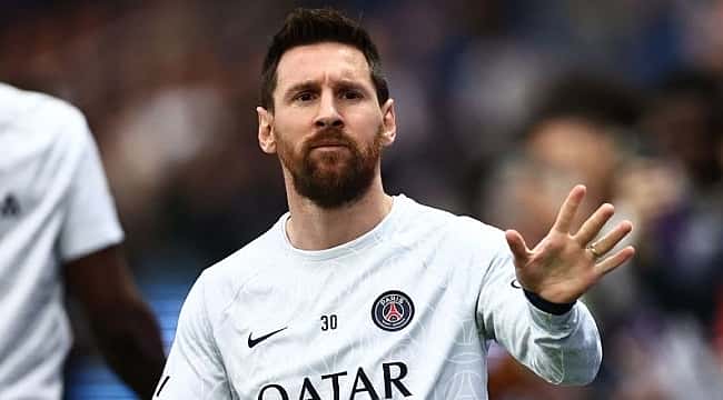 Técnico do PSG confirma saída de Messi
