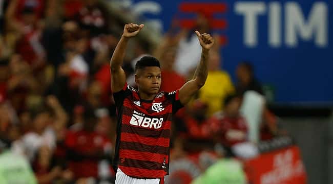 Flamengo vende Matheus França ao Crystal Palace