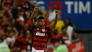 Flamengo vende Matheus França ao Crystal Palace