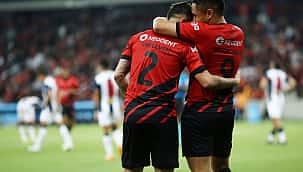 Athletico-PR x Cruzeiro: prováveis escalações e onde assistir ao vivo e de graça