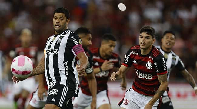 Atlético-MG x Flamengo: prováveis escalações e onde assistir ao vivo e de graça