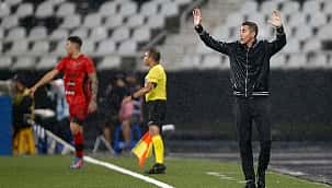 Bruno Lage estreia no Botafogo e comemora classificação: "Fizemos a gestão perfeita"