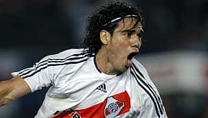 Confira 10 dos principais jogadores revelados pelo River Plate