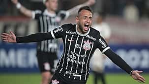 Corinthians vence o Universitario no Peru, amplia no agregado e se classifica para as oitavas de final