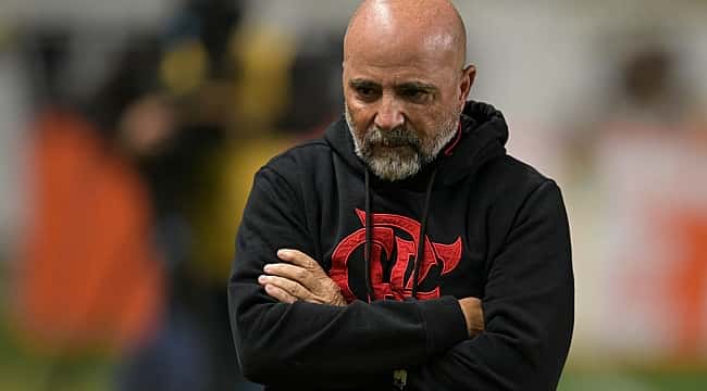 Flamengo demite preparador físico responsável pela agressão em Pedro
