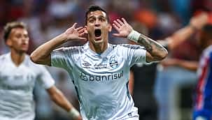 Grêmio vence Bahia no fim e se mantém na vice-liderança do Brasileirão