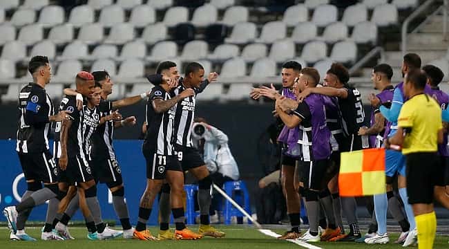 Na estreia de Bruno Lage, Botafogo empata com o Patronato e avança às oitavas da Sul-Americana