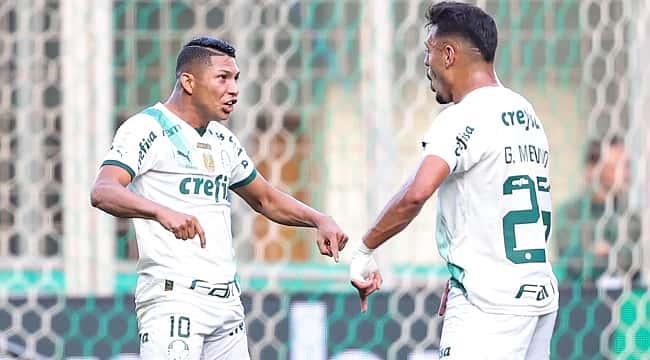 Palmeiras goleia América-MG com show dos baixinhos Rony e Artur e volta ao G4 do Brasileirão