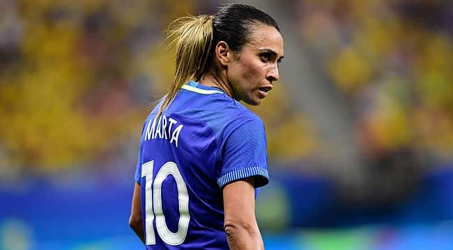 Seleção Brasileira estreia com Marta no banco em primeiro jogo da Copa do  Mundo Feminina - Futebol Internacional - Br - Futboo.com