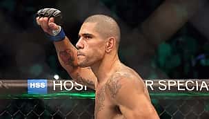 UFC 291: Alex Poatan leva sufoco, vence Blachowicz e pede luta pelo cinturão