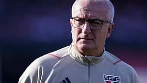 Após classificação, Dorival rebate desconfiança; "Sabia o que estava fazendo"