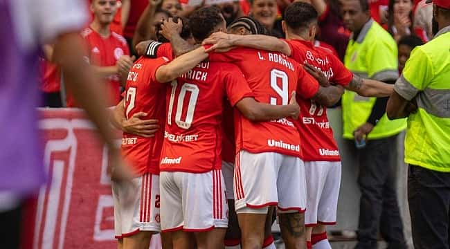 Flamengo x Internacional: Onde assistir ao vivo grátis e escalações -  Brasileirão - Br - Futboo.com