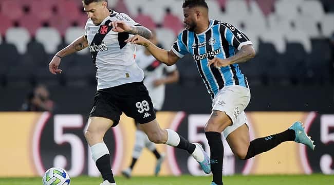 Com gol de estreante, Vasco supera Grêmio e volta a vencer no Brasileirão 