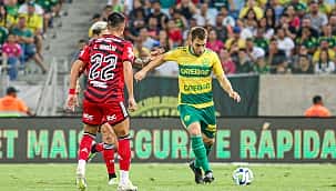 Gol, balão e provocação, Cuiabá atropela Flamengo com show de Deyverson