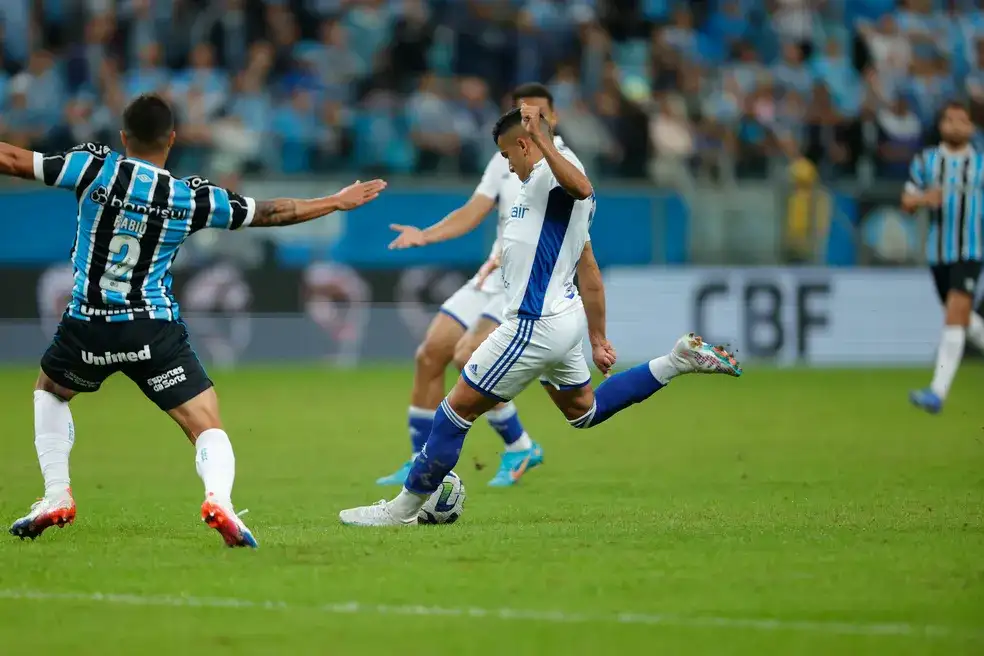 Grêmio x Cruzeiro: Onde assistir ao vivo grátis e escalações