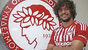 Gustavo Scarpa anunciado pelo Olympiacos, da Grécia