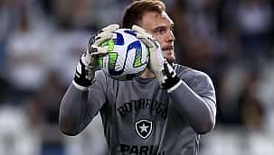 Lyon fecha com Perri e Adryelson, do Botafogo