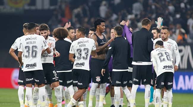 No 1º jogo sem Róger Guedes, Wesley decide e Corinthians vence Newell's na Copa Sul-Americana