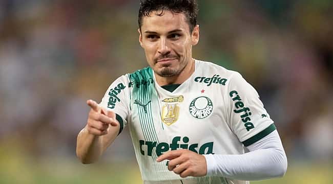 Palmeiras vence Cuiabá e mantém vice-liderança