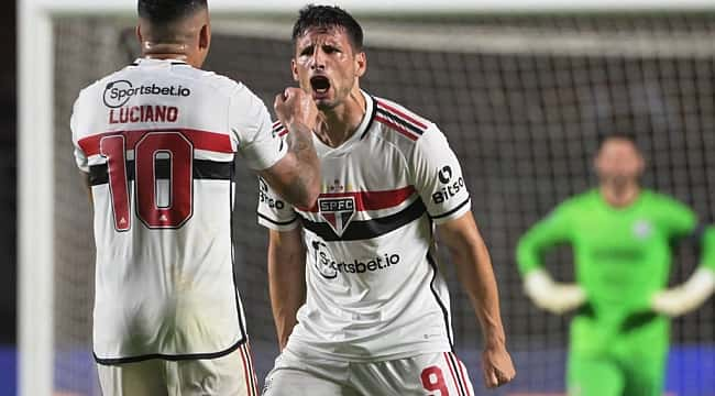 São Paulo x LDU: Onde assistir ao vivo grátis e escalações - Copa  Sul-Americana - Br - Futboo.com