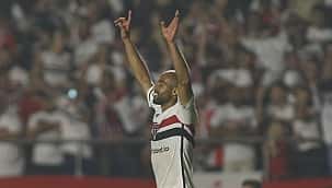 São Paulo vence o Corinthians no Morumbi, vira no agregado e vai à final da Copa do Brasil