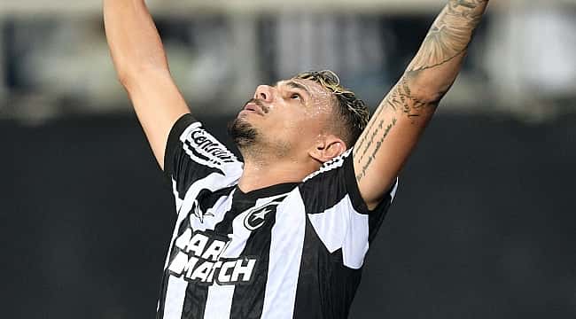 Tiquinho decide e Botafogo vira no fim sobre o Guaraní na Sul-Americana