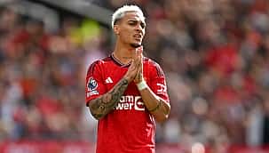 Antony é reintegrado ao Manchester United