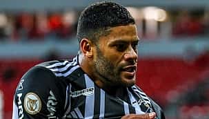 Atlético-MG vence o Inter no Beira-Rio