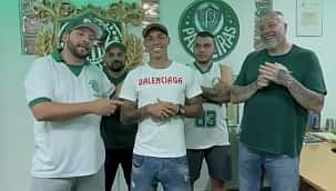 Breno Lopes vai à Mancha Verde e pede desculpas à torcida do Palmeiras