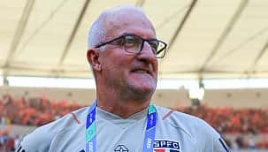 Campeão com o São Paulo, Dorival fala sobre saída do Flamengo: "Muito estranho"