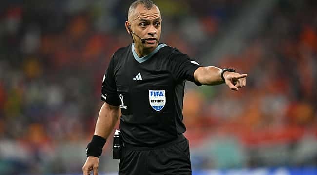 CBF afasta árbitros de Corinthians x Grêmio 