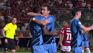 Com direito a expulsão de Gabigol, Athletico anula e goleia o Flamengo no Brasileirão