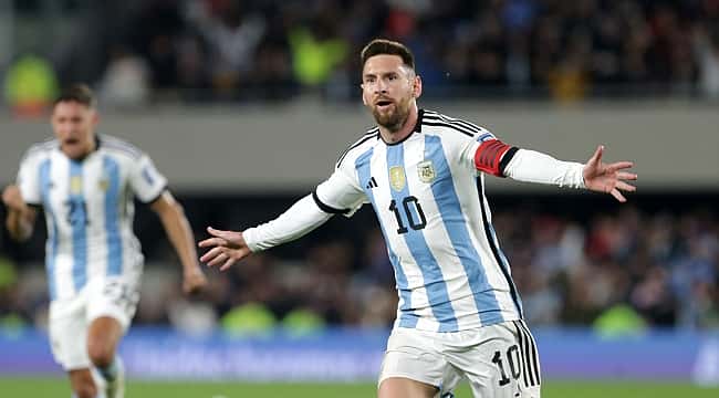 Com gol de Messi, Argentina vence o Equador na primeira rodada das Eliminatórias da Copa