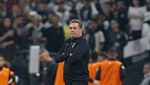 Corinthians anuncia a demissão do técnico Vanderlei Luxemburgo