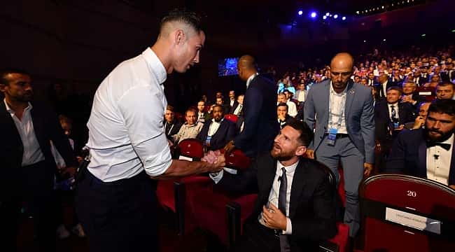 CR7 fala sobre sua rivalidade com Messi; "Quem gosta de um, não precisa odiar o outro"