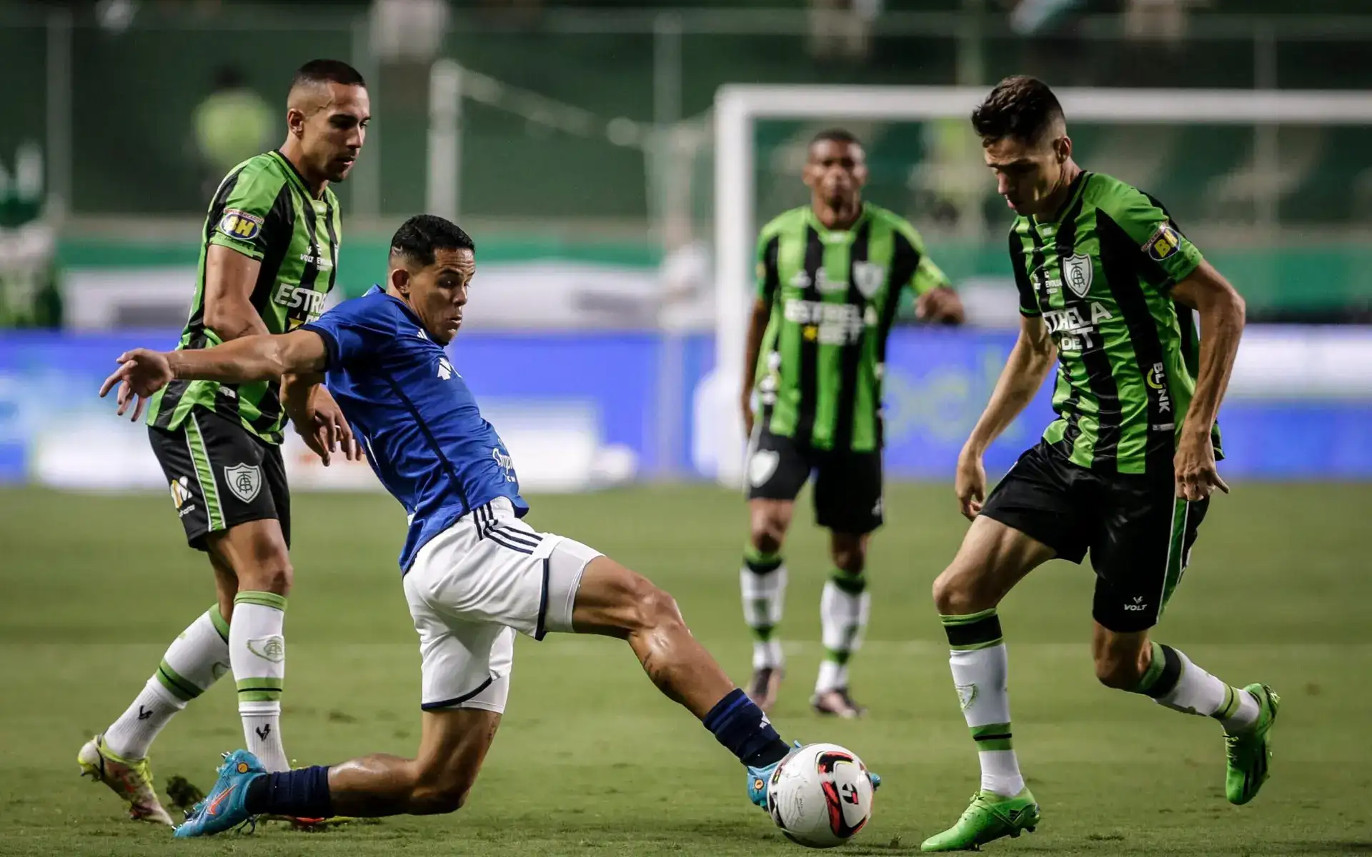 Cruzeiro x América-MG: onde assistir ao vivo grátis e escalações