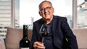 Justiça bloqueia contas de Galvão Bueno; confira o valor