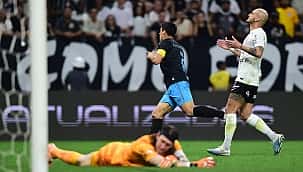 Em jogo épico com duas viradas, Corinthians e Grêmio empatam em 4 x 4 na Neo Química Arena