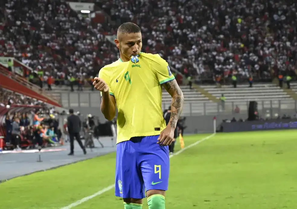 Em má fase, Richarlison vai contratar psicólogo para 'trabalhar a mente e voltar mais forte'