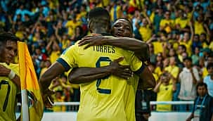 Enner perde pênalti, mas Torres marca duas vezes e garante virada do Equador sobre o Uruguai