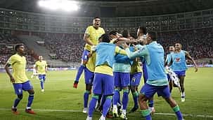 Fernando Diniz diz que vitória do Brasil foi muito merecida e destaca rivalidade com o Peru