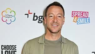 John Terry cobra mais de R$ 3 mil por foto e jantar com fãs; veja os valores