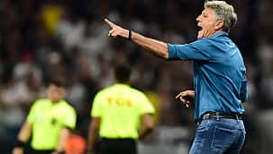 Renato Gaúcho: "O Brasil todo viu que foi pênalti. Até o Stevie Wonder viu que foi pênalti"