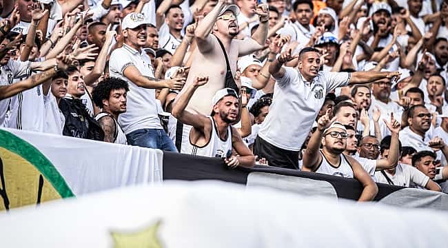 Santos promove treino aberto antes do duelo contra o Vasco da Gama