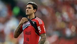 Sob o comando do técnico interino, Flamengo derrota Bahia 