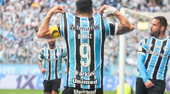 Suárez brilha, Grêmio vence o Cuiabá e volta para 3º